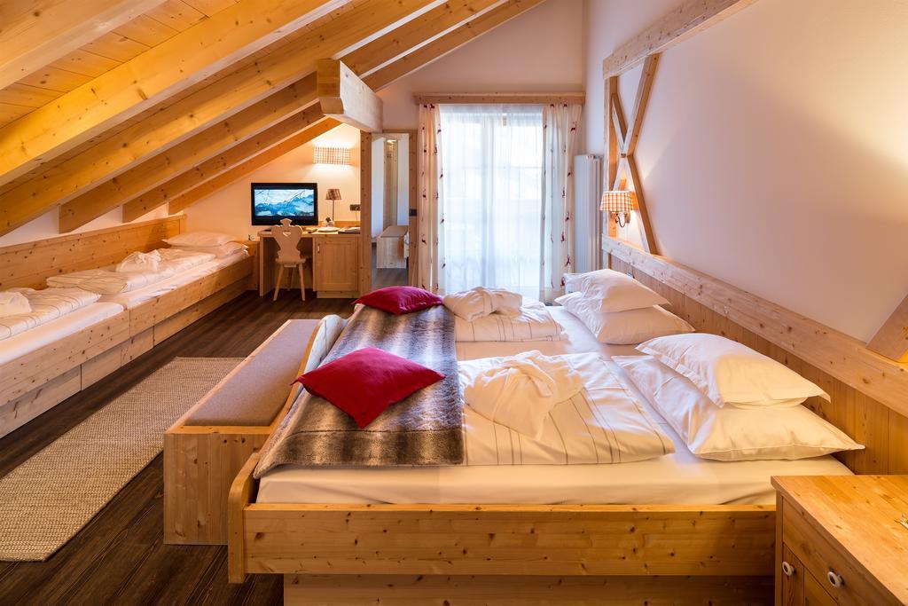 Hotel Somont Selva di Val Gardena Exterior foto
